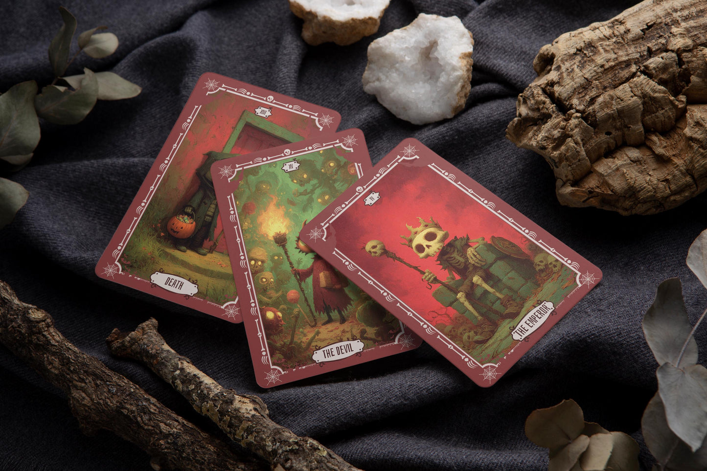 Halloween Tarot Destesi – Gölgeler ve Alametler Arasında 78 Kartlık Ürkütücü Bir Kehanet Yolculuğu